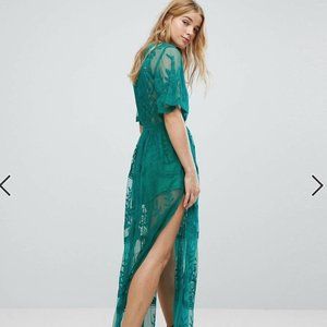 Honey Punch Emerald Green Maxi Dress In Premium Lace With Kimono Sleeves